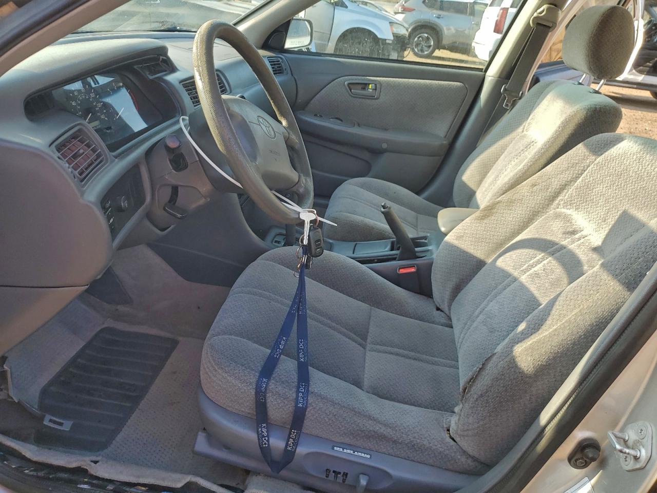 Toyota Camry Ce Image 4