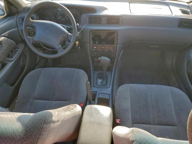 Toyota Camry Ce Image 5