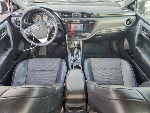 Toyota Corolla L Image 4