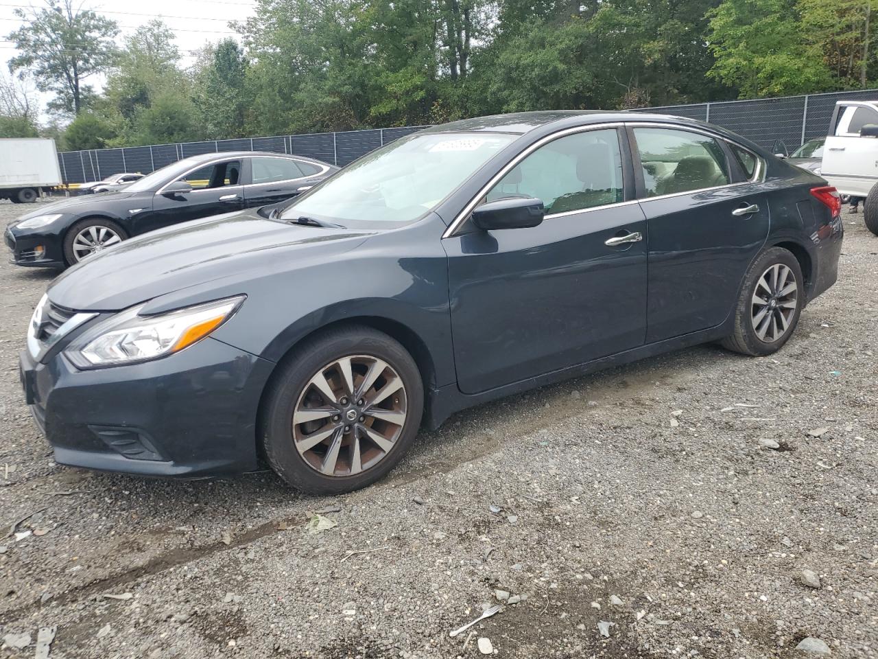 Nissan Altima 2.5 Image 1