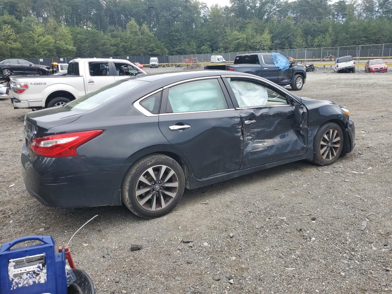 Nissan Altima 2.5 Image 9