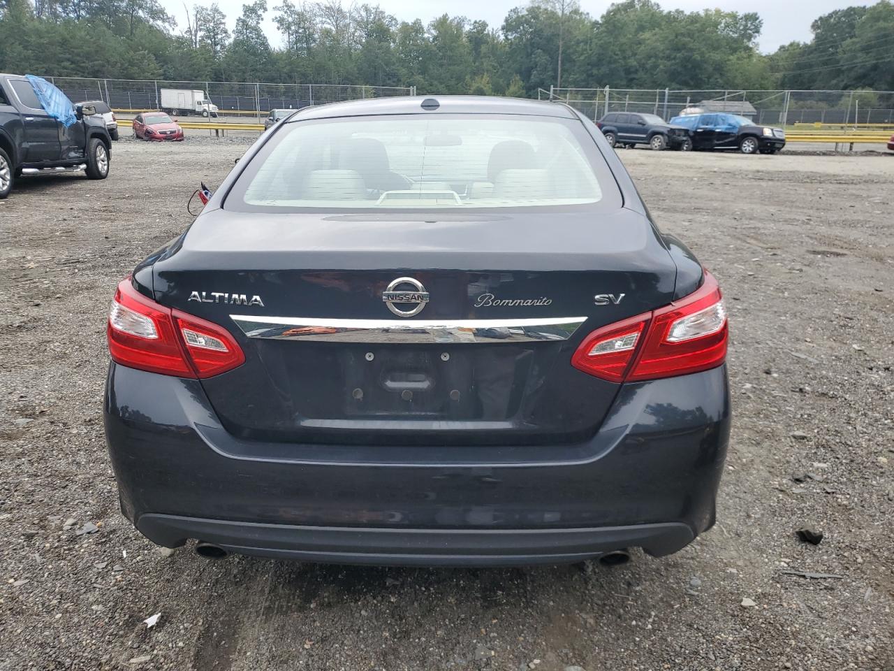 Nissan Altima 2.5 Image 8