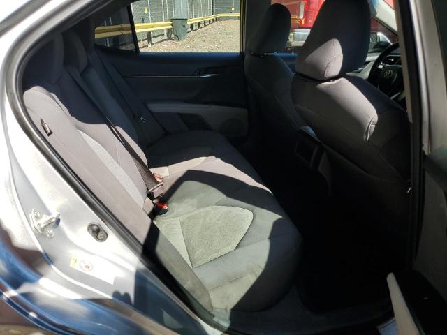 Toyota Camry L Image 9