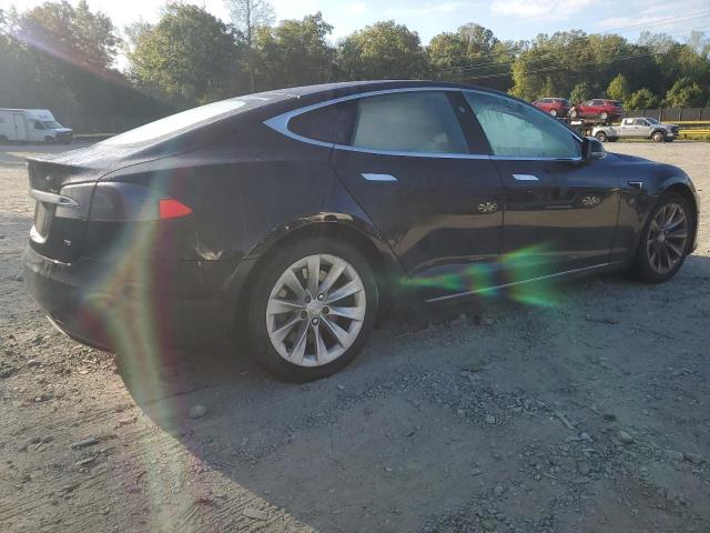 Tesla Model S Image 11