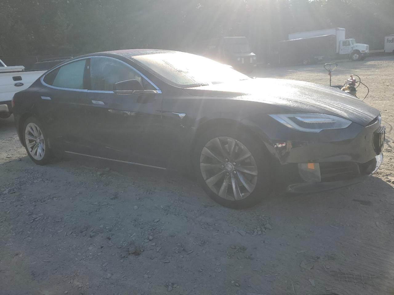 Tesla Model S Image 5