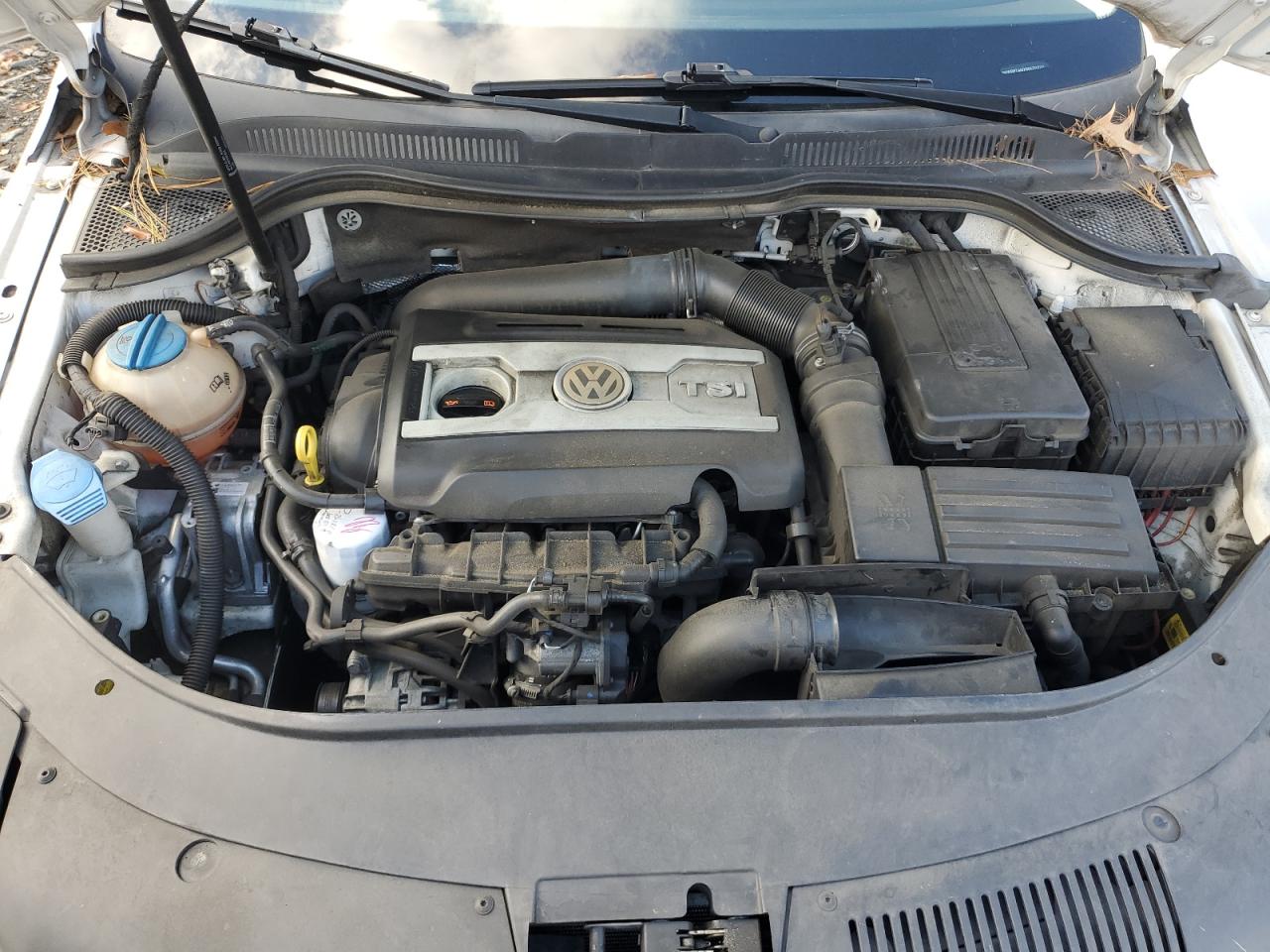 Volkswagen CC Luxury Image 10