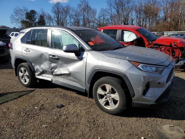 Toyota RAV4 Xle Image 2