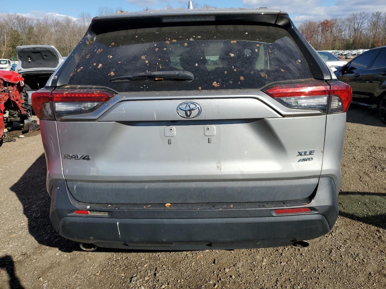 Toyota RAV4 Xle Image 6