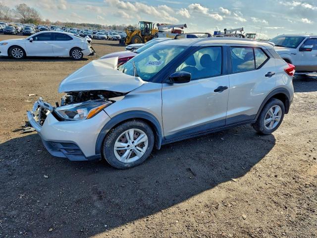  Salvage Nissan Kicks