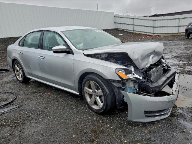 Volkswagen Passat S Image 3