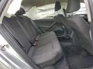 Volkswagen Passat S Image 8
