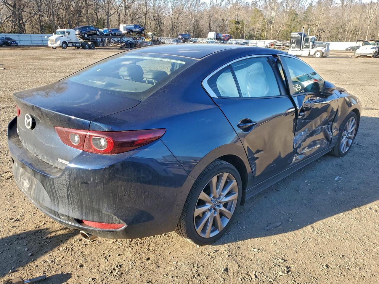 Mazda 3 Select Image 4