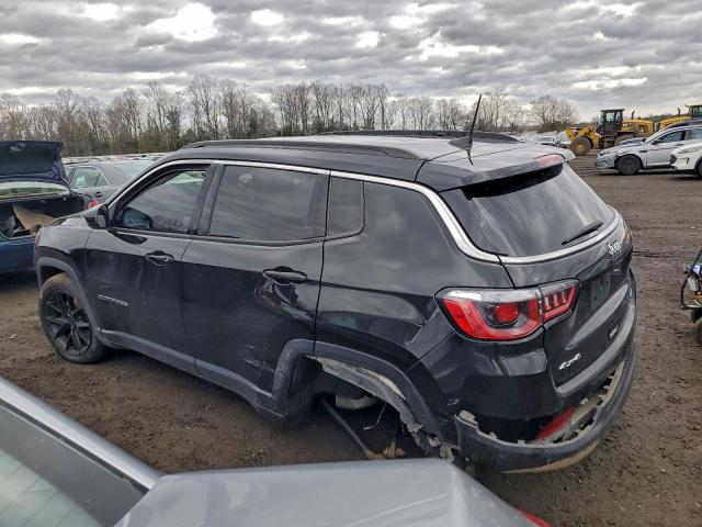 Jeep Compass Latitude Image 4
