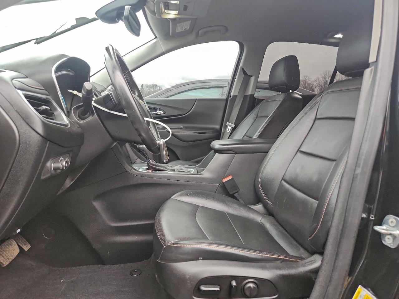 Chevrolet Equinox Premier Image 6