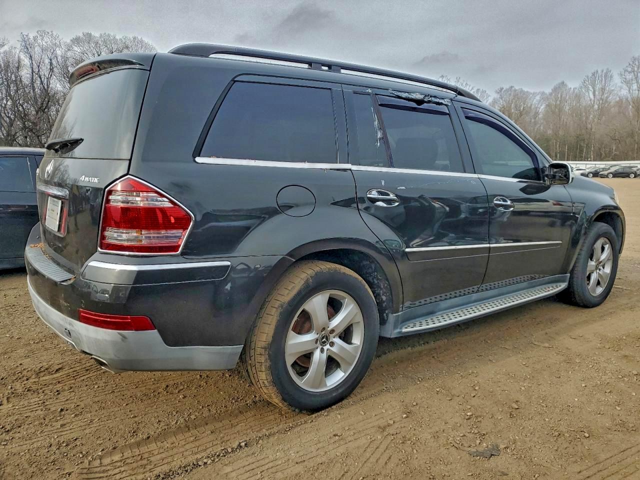 Mercedes-Benz G-Class 450 4matic Image 11