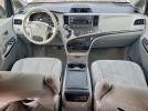 Toyota Sienna Le Image 9