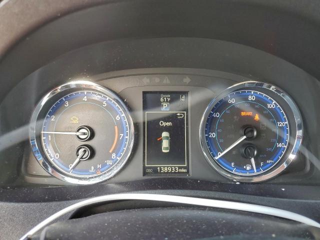 Toyota Corolla L Image 6