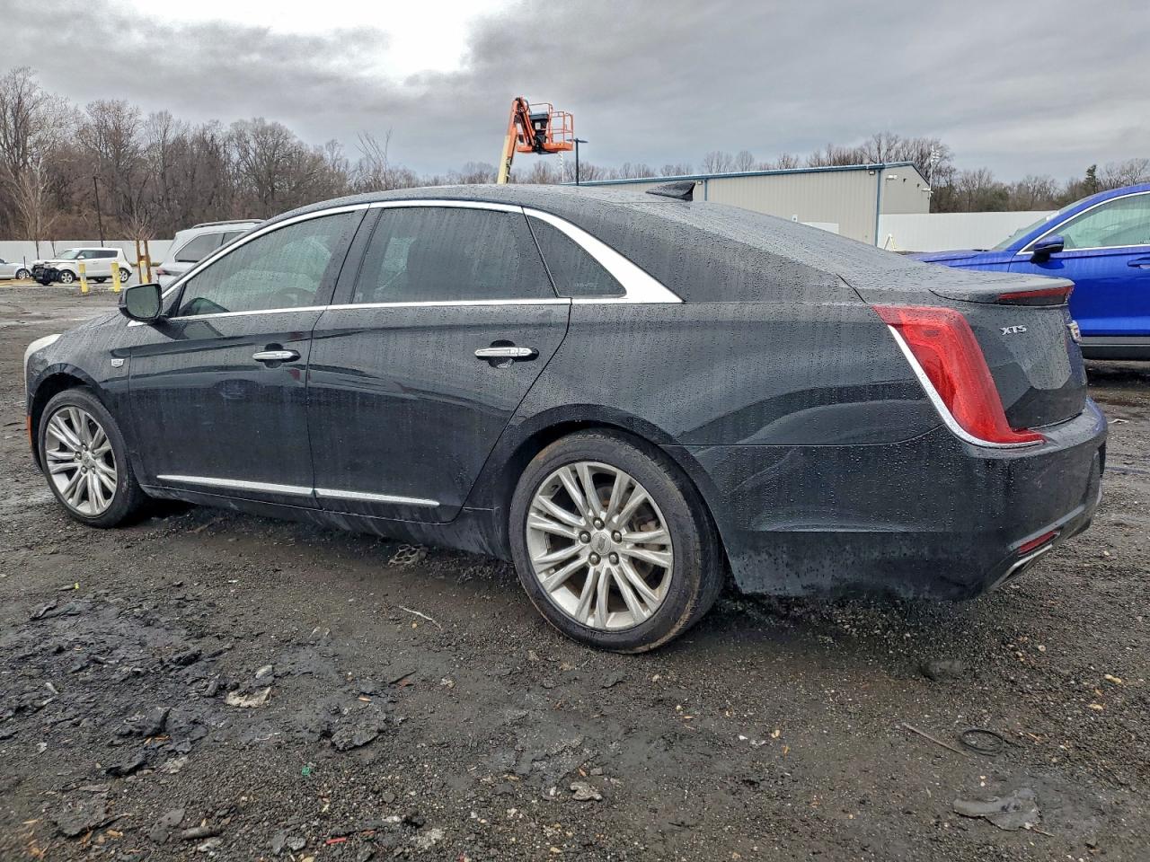 Cadillac XTS Luxury Image 2