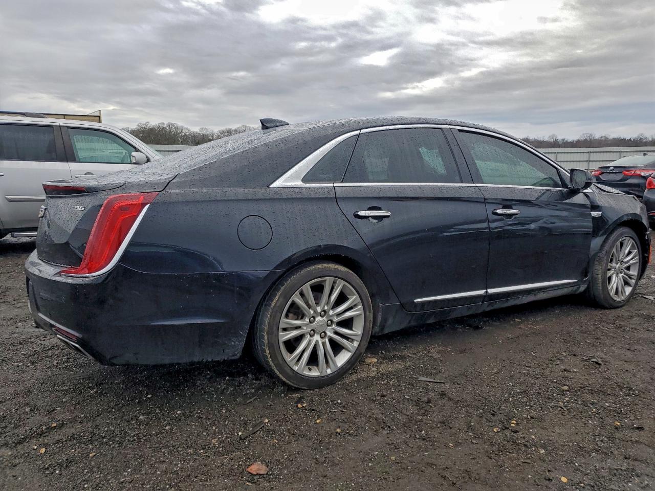 Cadillac XTS Luxury Image 4