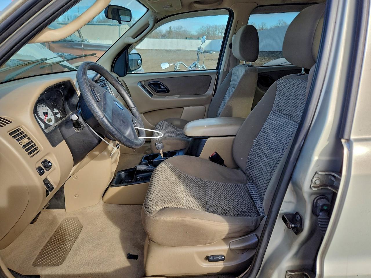 Ford Escape Xlt Image 4