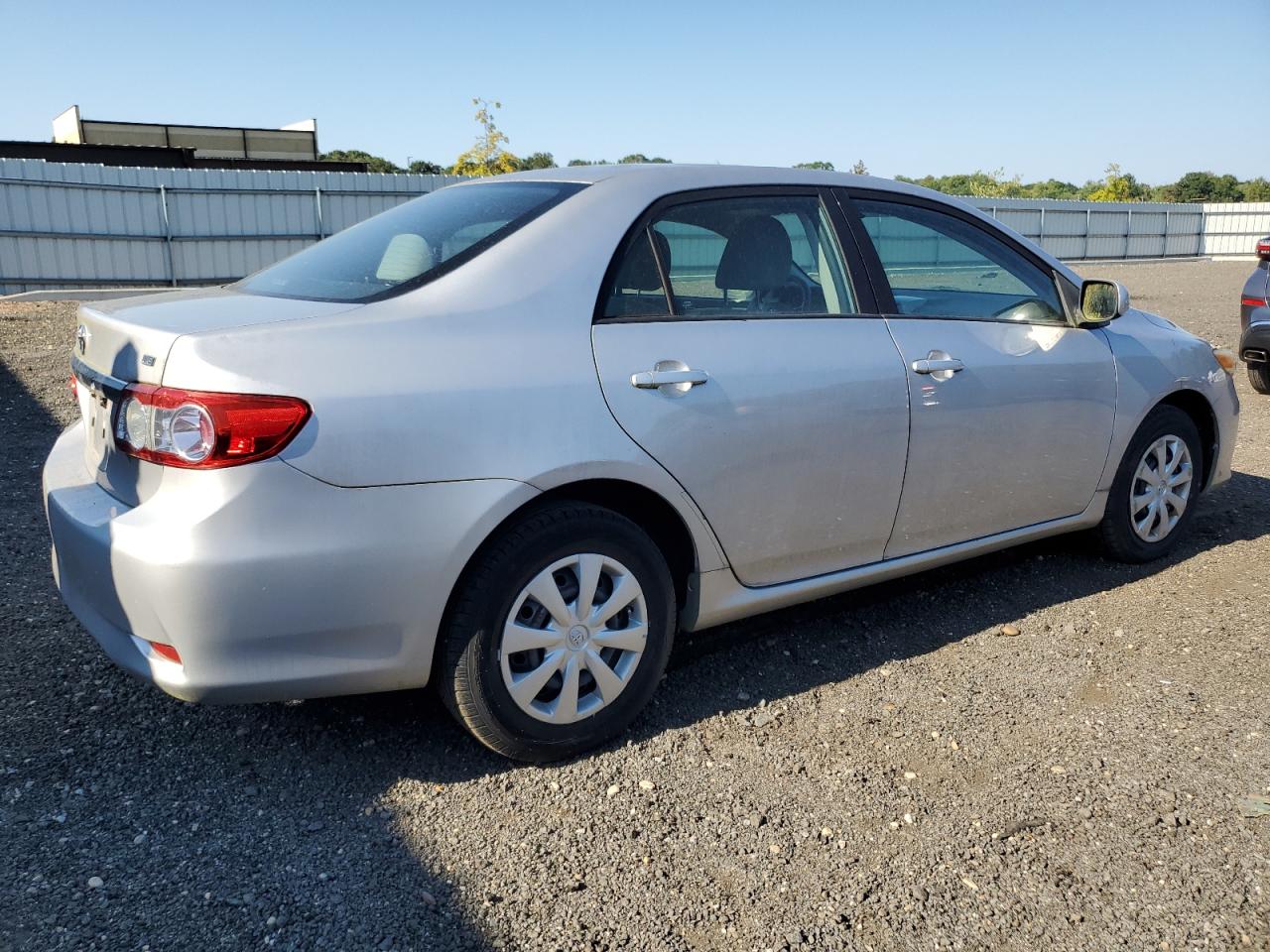 Toyota Corolla Base Image 4