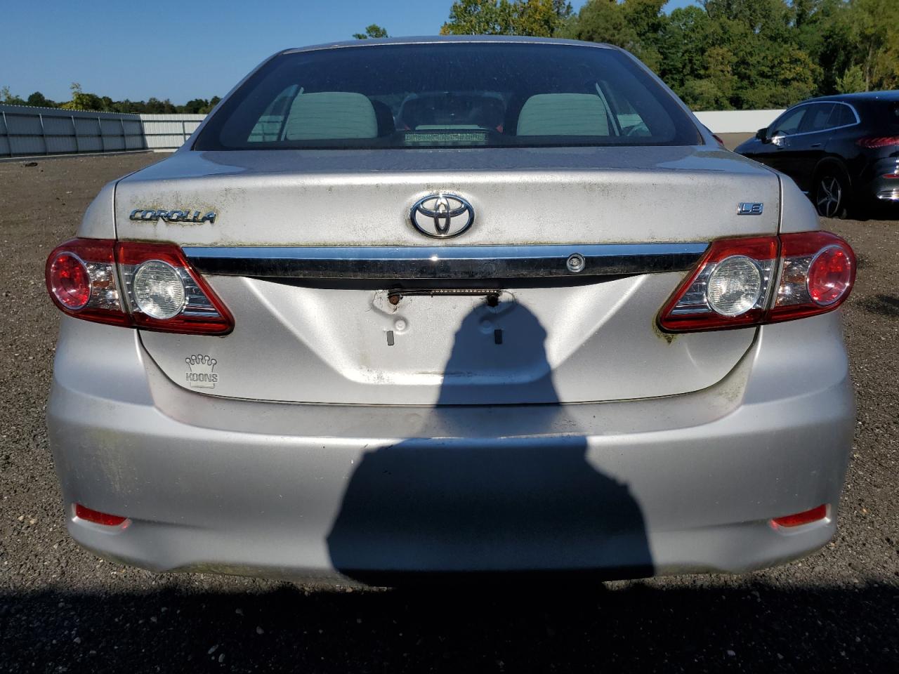 Toyota Corolla Base Image 5