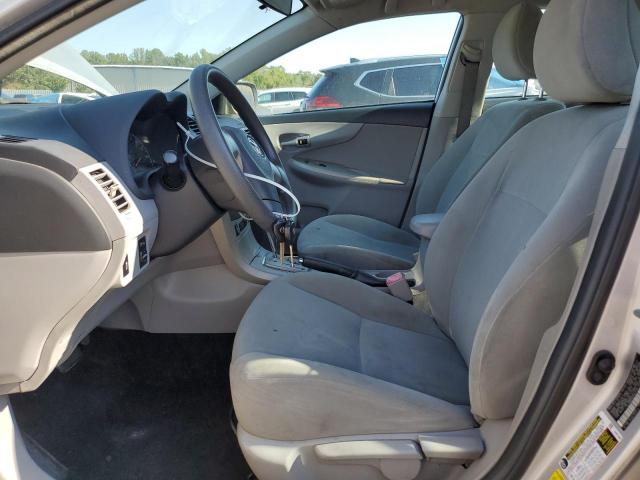 Toyota Corolla Base Image 8