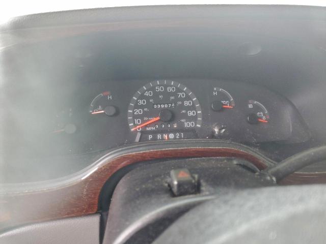 Ford Econoline E450 Super Duty Cutaway Van Image 9