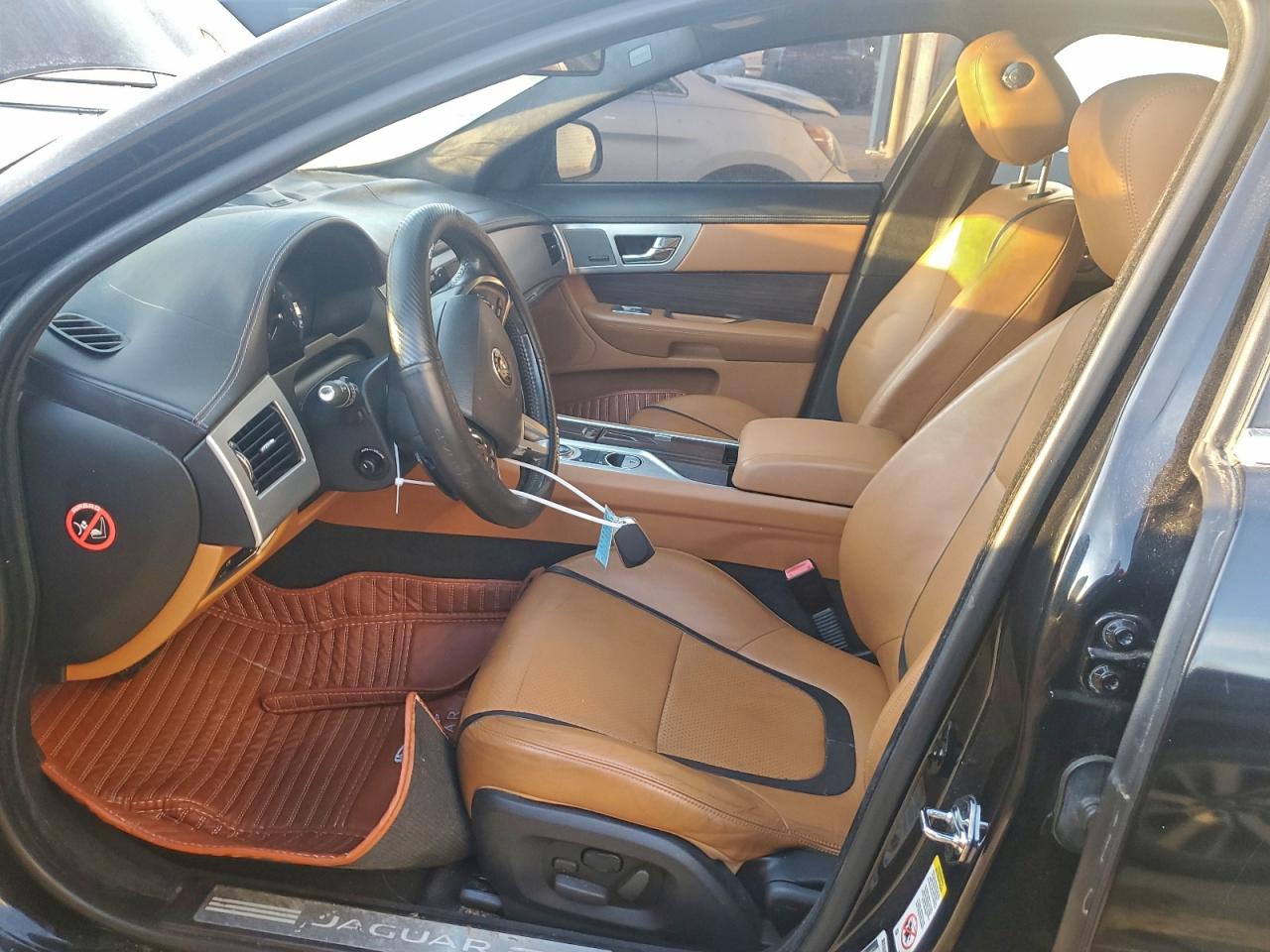 Jaguar XF 3.0 Sport Awd Image 10