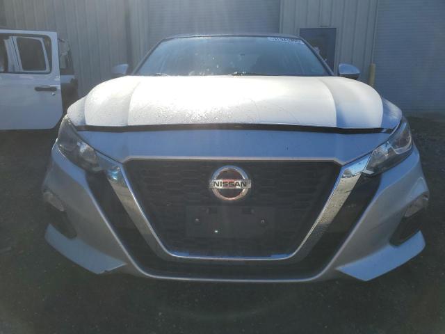 Nissan Altima S Image 7