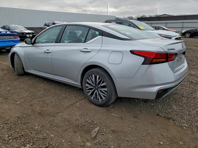 Nissan Altima Sv Image 12