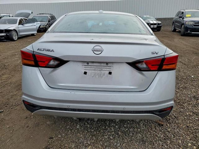 Nissan Altima Sv Image 4