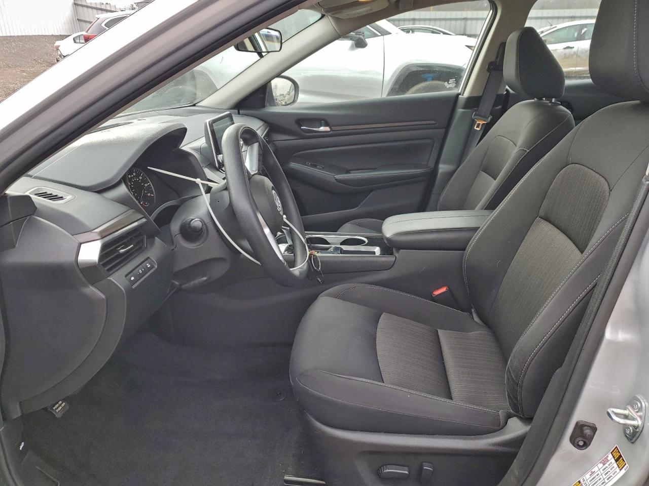 Nissan Altima Sv Image 6