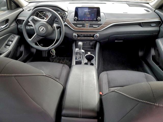 Nissan Altima Sv Image 9