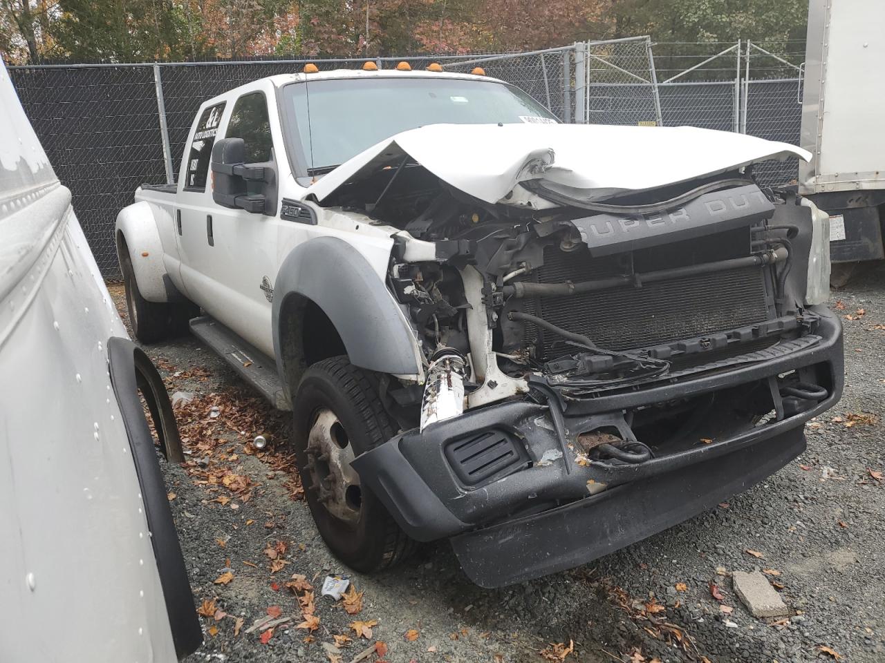 Ford F-450 Super Duty Image 2