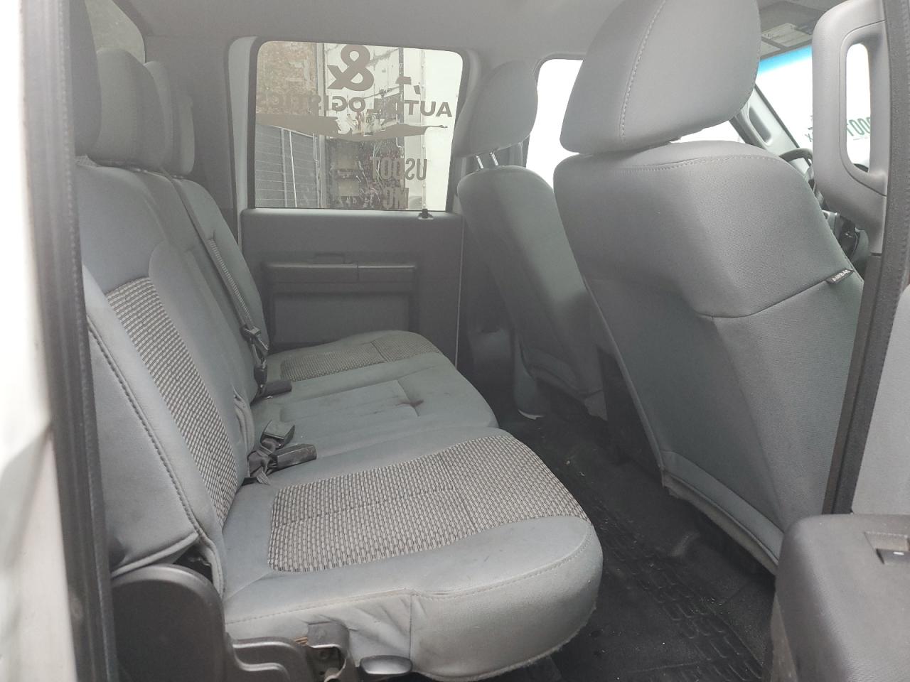 Ford F-450 Super Duty Image 8