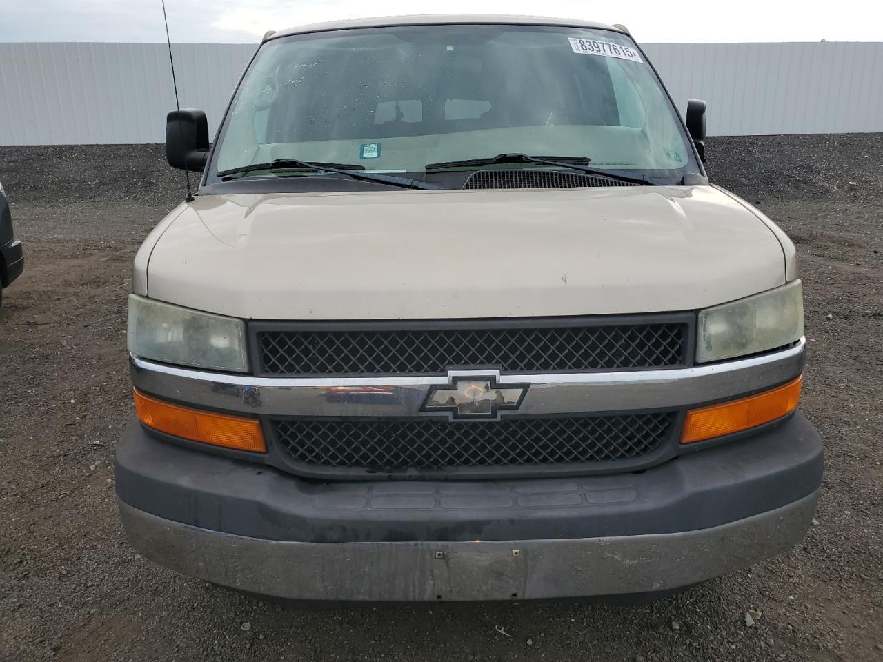 Chevrolet Express Image 6