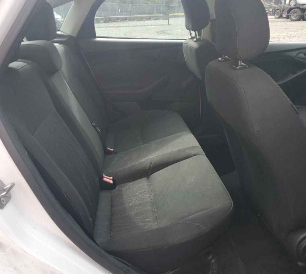 Ford Focus S Image 9