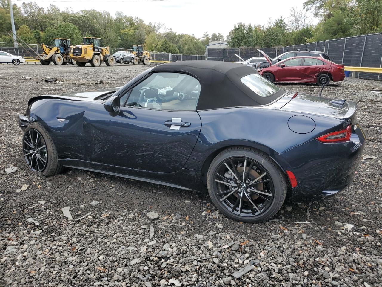 Mazda Mx5 Grand Touring Image 2