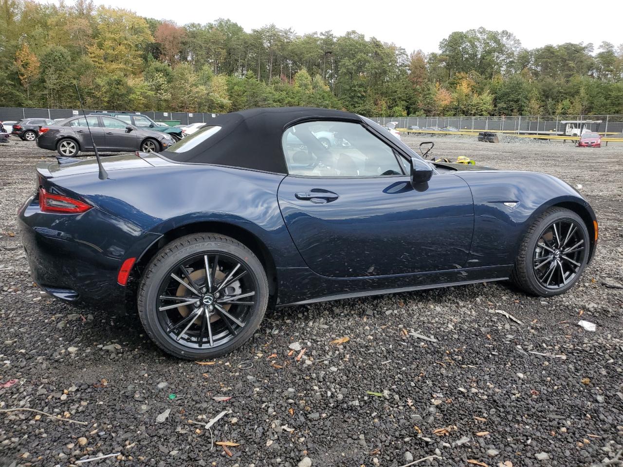 Mazda Mx5 Grand Touring Image 12