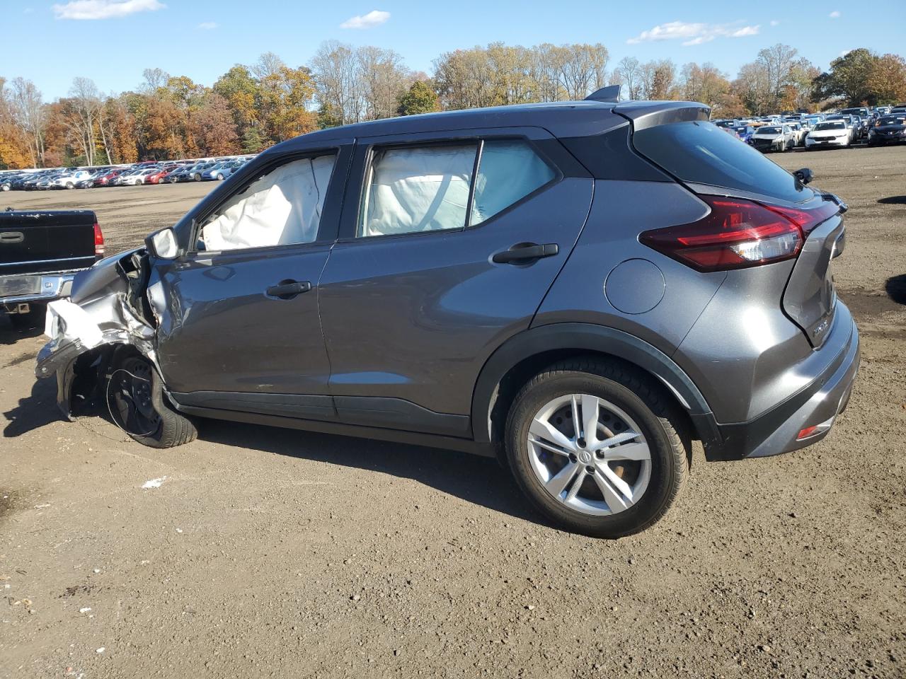 Nissan Kicks S Image 8