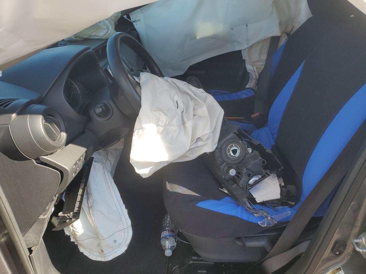 Nissan Kicks S Image 2