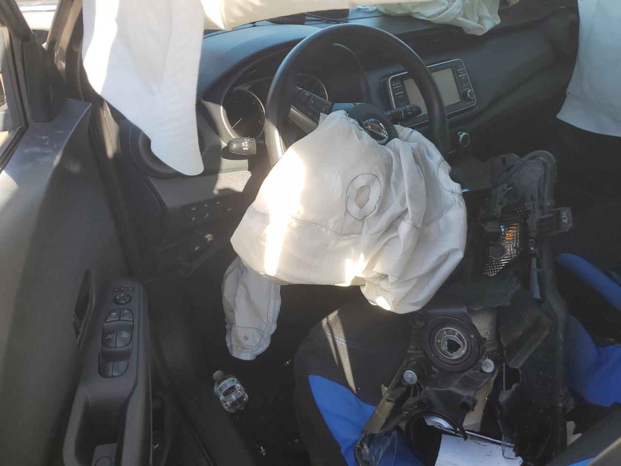 Nissan Kicks S Image 4