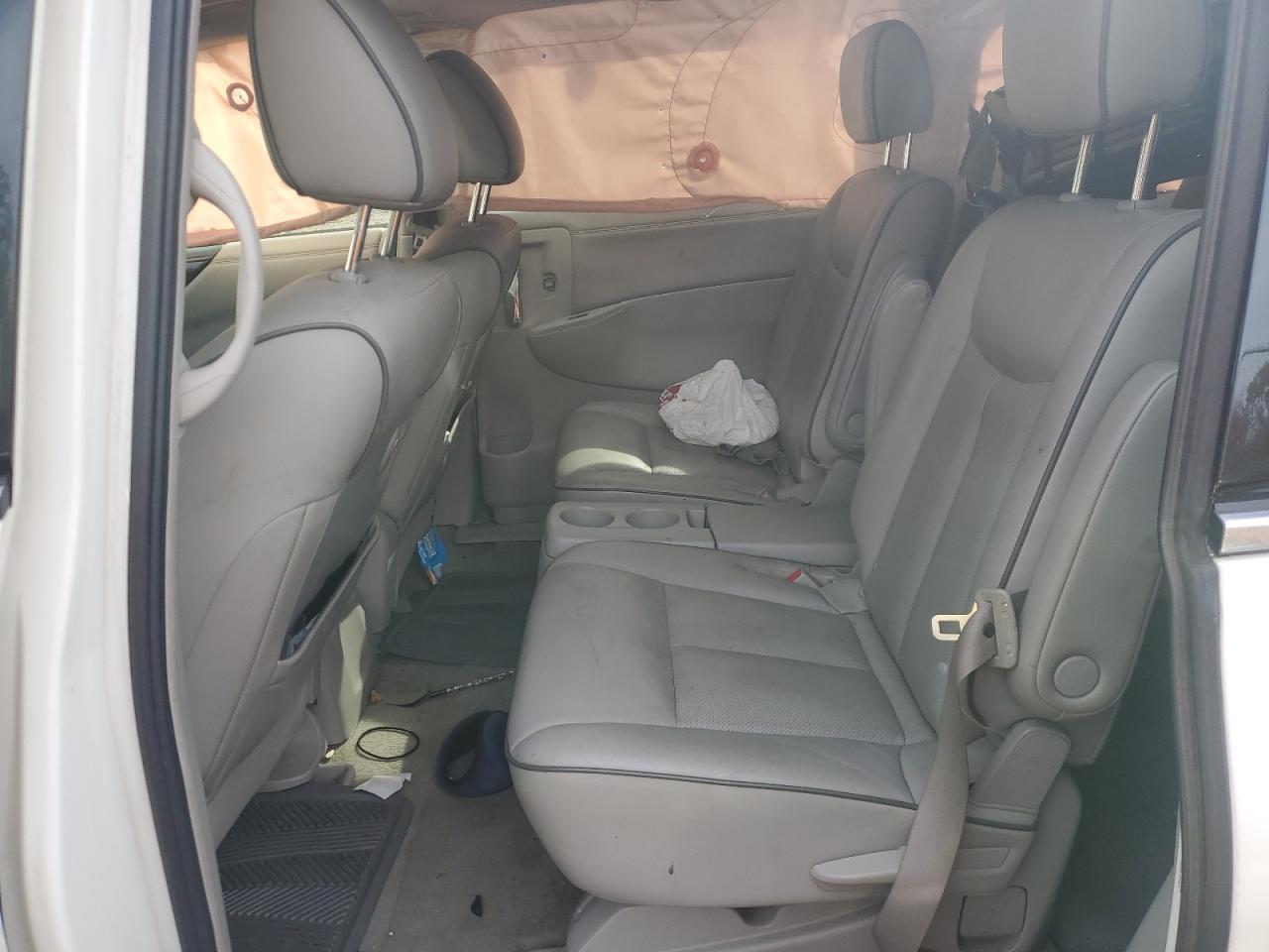 Nissan Quest S Image 7