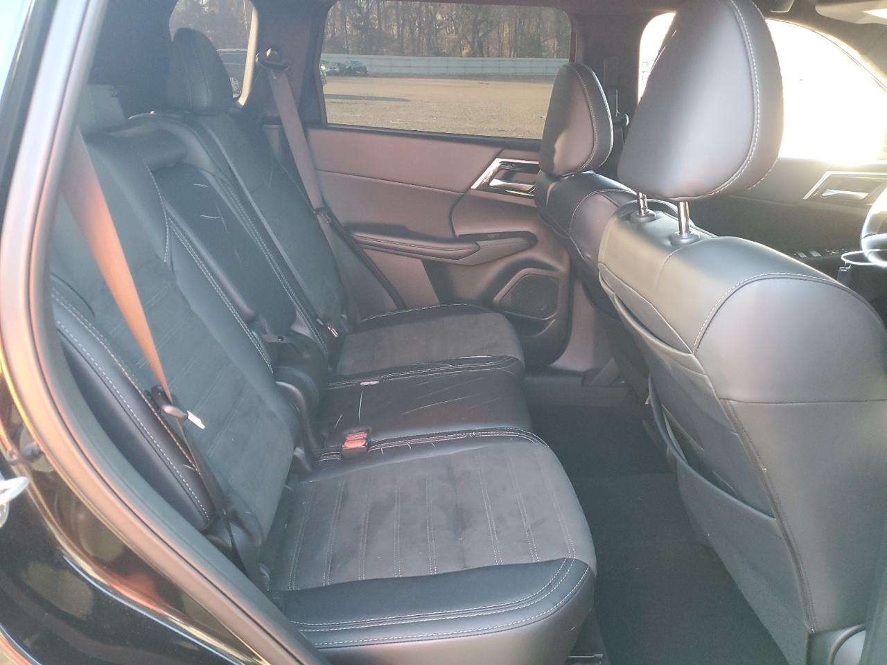 Mitsubishi Outlander Se Image 9