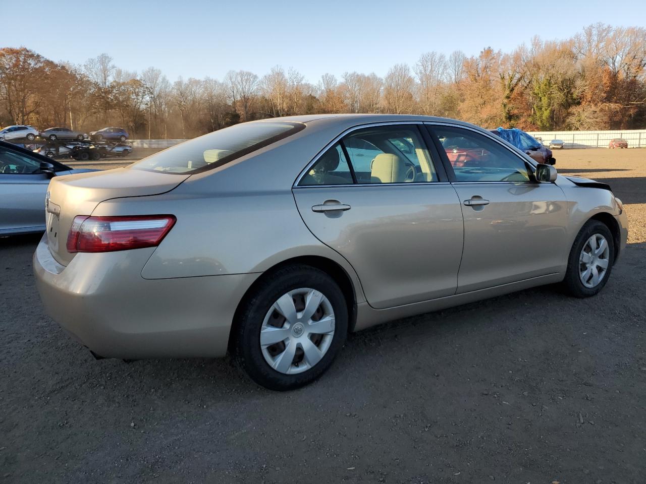 Toyota Camry Ce Image 3