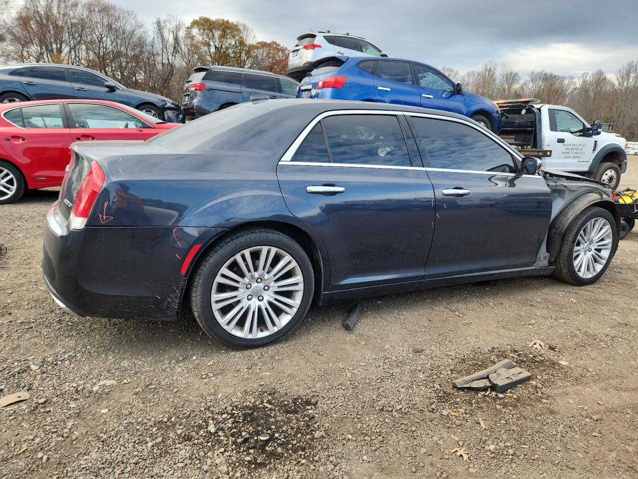 Chrysler 300 Image 2