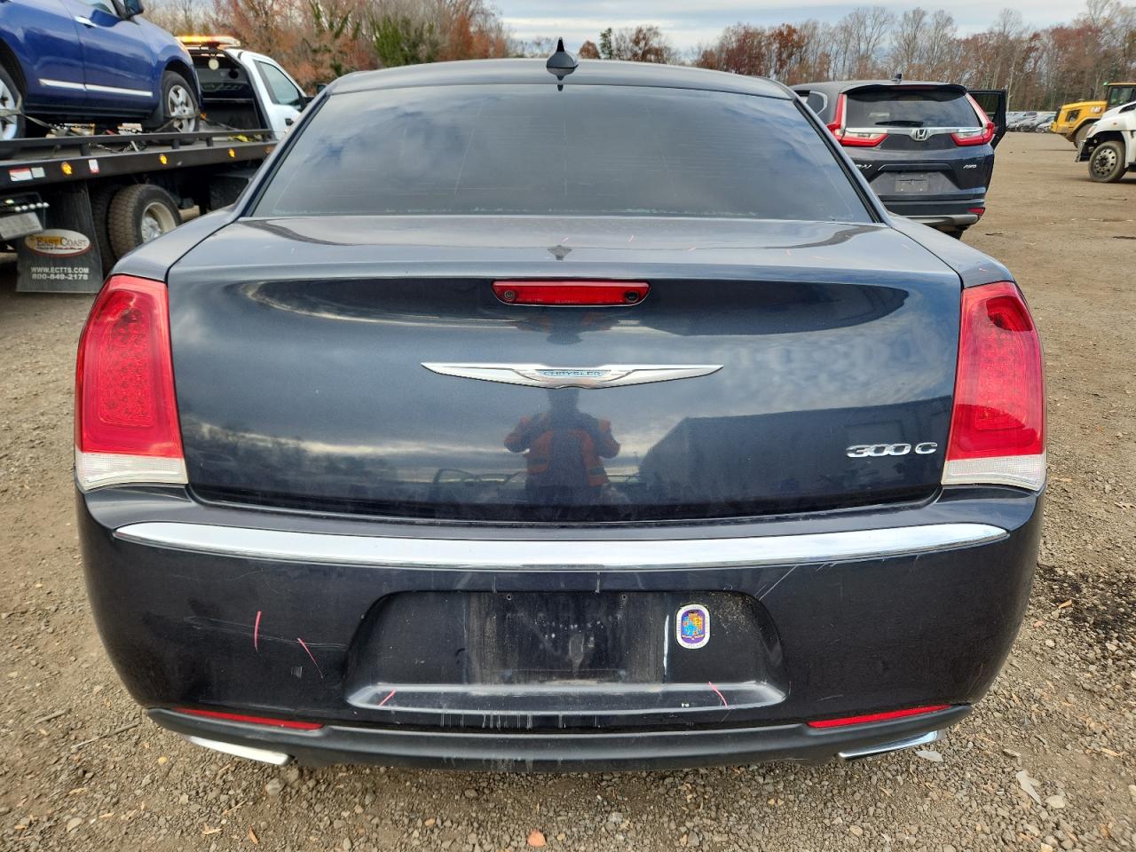Chrysler 300 Image 4