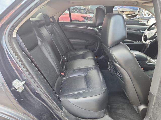 Chrysler 300 Image 7