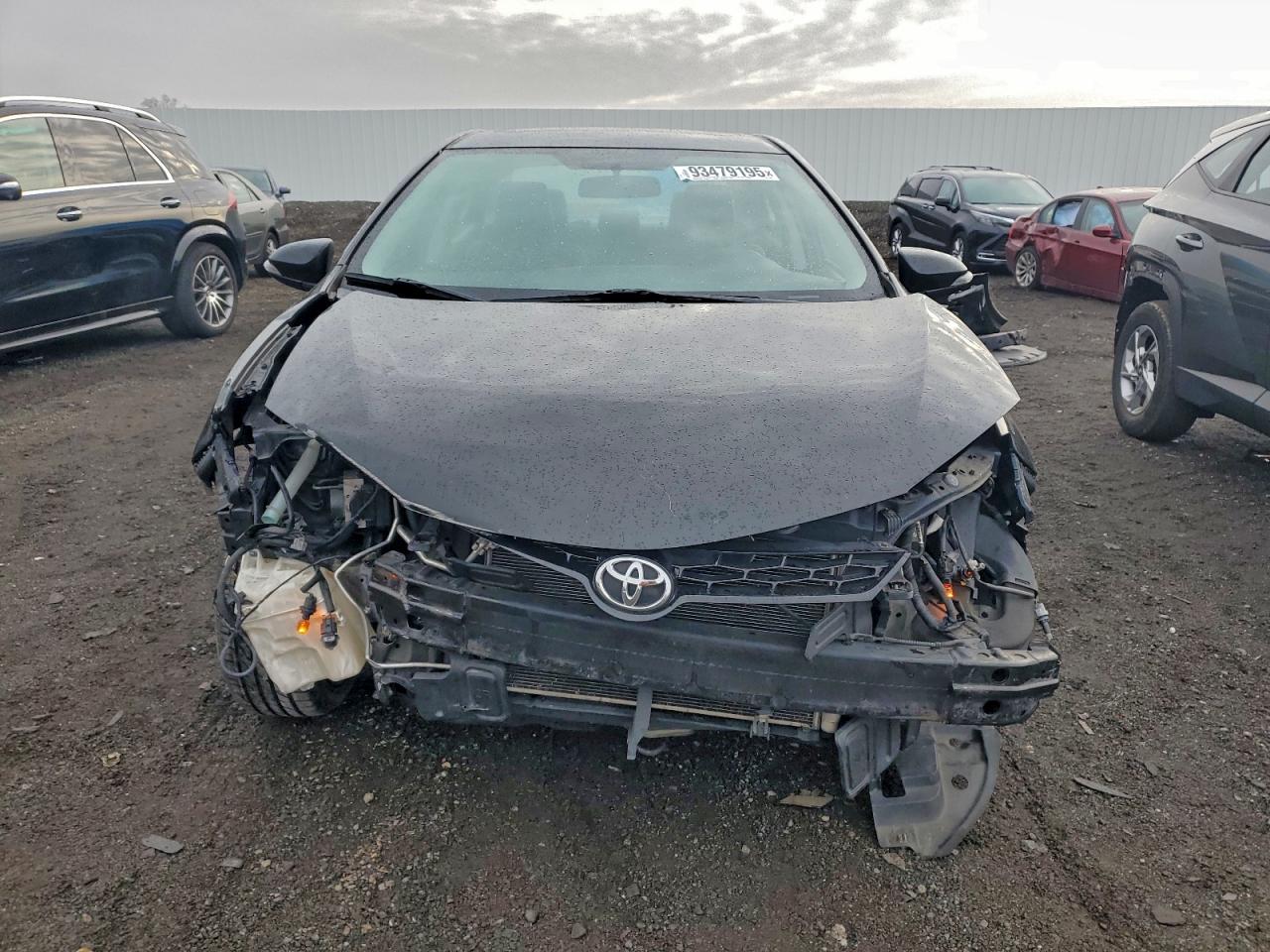 Toyota Corolla L Image 10